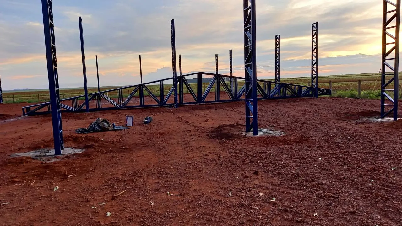 Obra em estrutura metálica realizada pela JS Metalúrgica 10