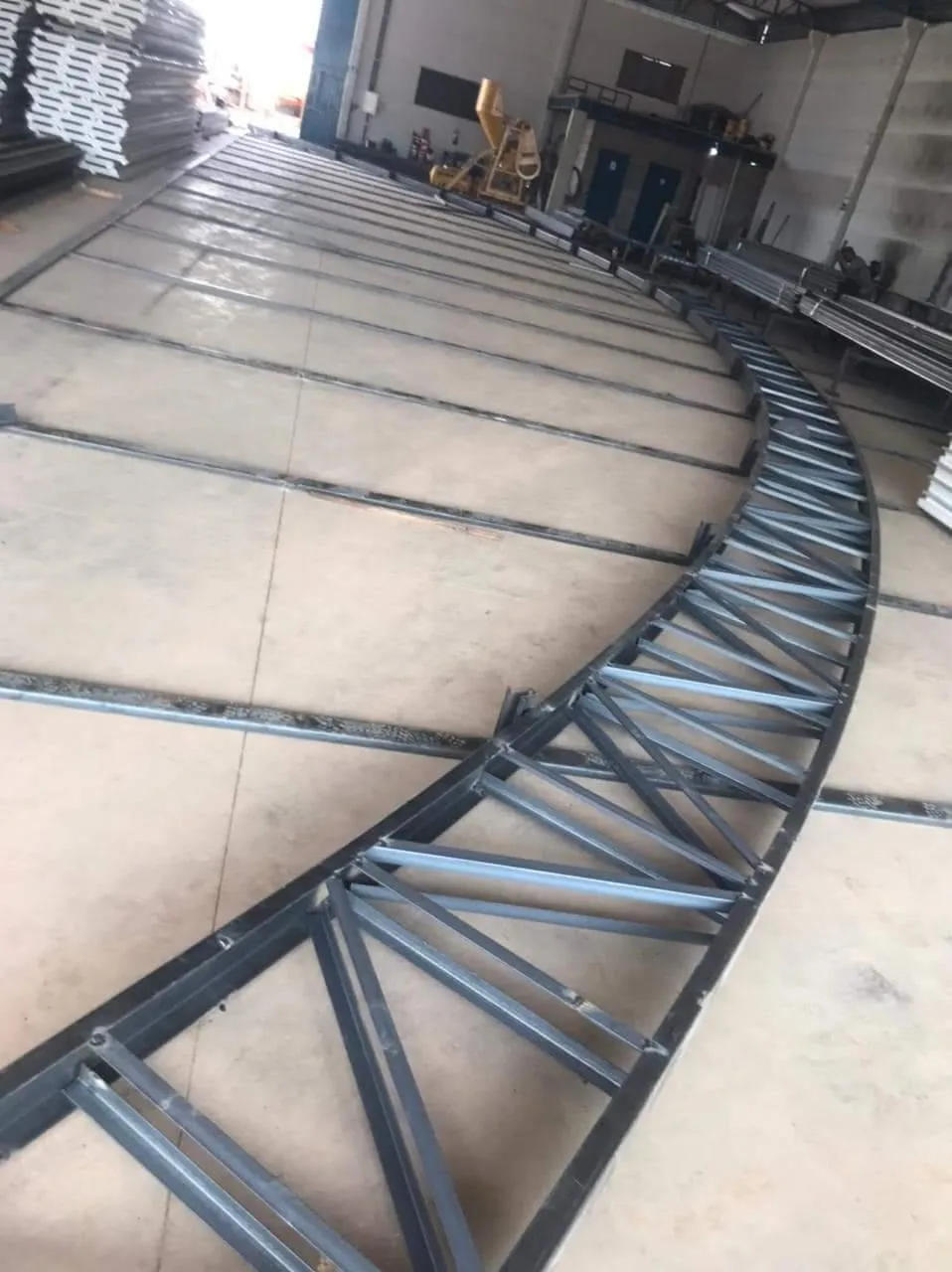 Obra em estrutura metálica realizada pela JS Metalúrgica 8